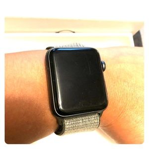 *******SOLD********Apple watch series 3 unlocked